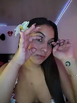 esmeralda jadees online show from June 11, 2026, 7:44 pm