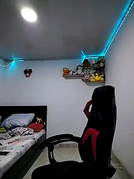 esmeralda jadees online show from March 8, 2026, 9:45 am