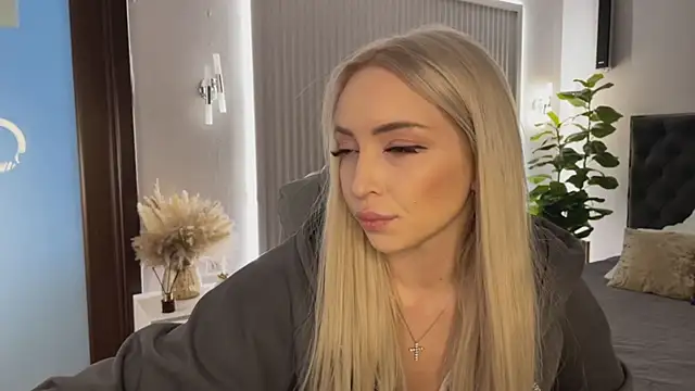 OhMyEmma online show from April 13, 2026, 1:09 am