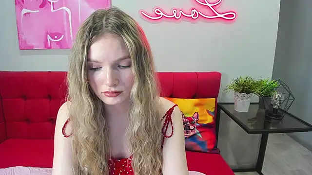 Snapshot of EvelineAmore chatting on June 13, 2026, 1:47 am EvelineAmore online show from June 13, 2026, 1:47 am