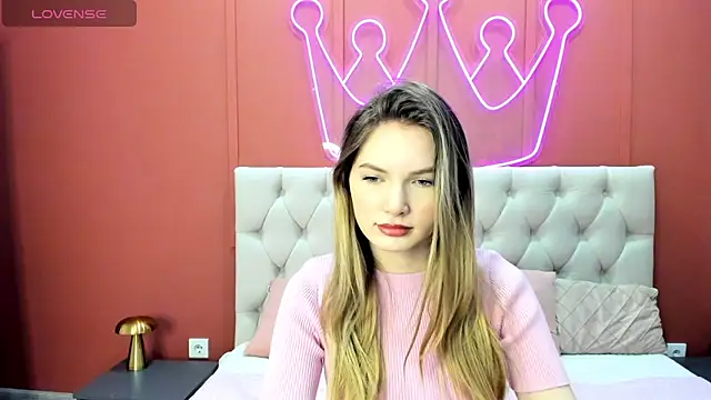 EvelineAmore online show from January 19, 2026, 9:02 am