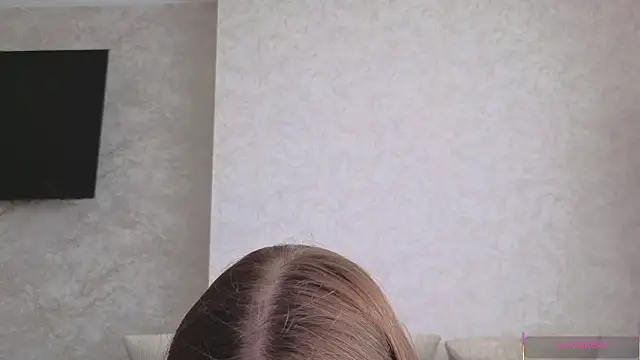 Kira mindnes online show from March 25, 2026, 6:02 am