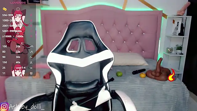 Ashley dolll online show from November 4, 2025, 9:07 pm