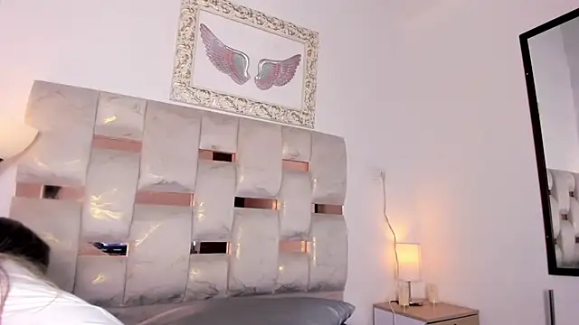 Lola Blondie online show from November 23, 2025, 12:26 pm