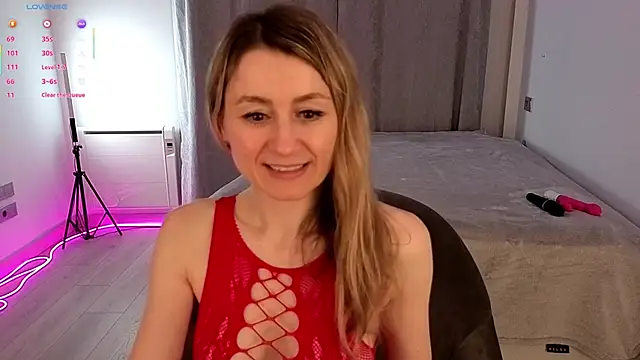   Milana     online show from October 29, 2025, 12:53 am