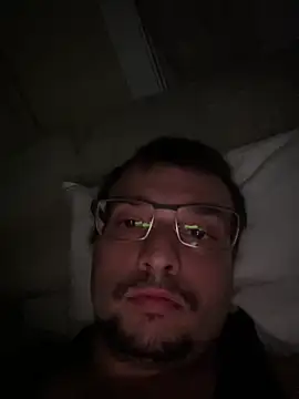 whitesteven404 online show from May 22, 2026, 4:43 am