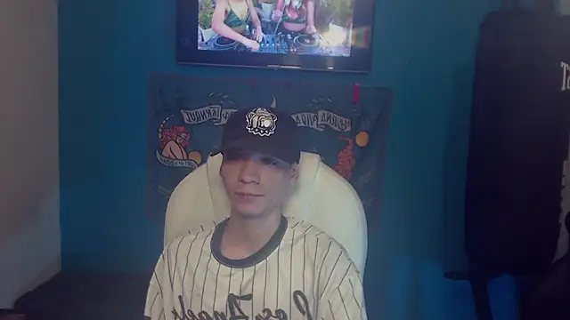 Snapshot of Burperking420_ chatting on October 26, 2025, 7:36 pm Burperking420 online show from October 26, 2025, 7:36 pm