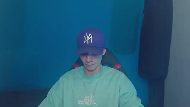 Snapshot of Burperking420_ chatting on March 15, 2025, 9:05 pm Burperking420 online show from March 15, 2025, 9:05 pm