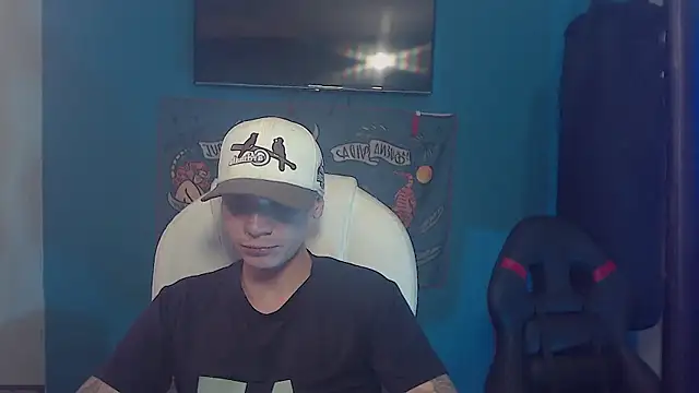 Snapshot of Burperking420_ chatting on February 4, 2026, 8:37 pm Burperking420 online show from February 4, 2026, 8:37 pm