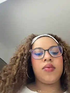 AlesiaCooper online show from July 3, 2026, 4:19 am
