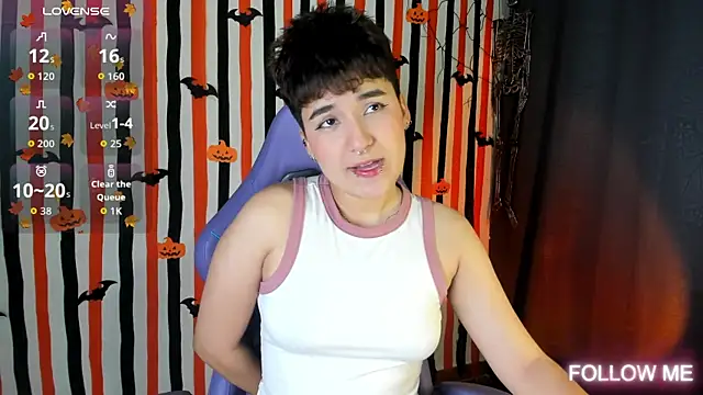 emma cute7 online show from October 17, 2025, 2:15 am