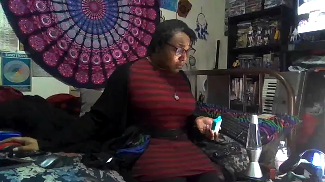 GardeniaFields online show from December 2, 2025, 4:47 am