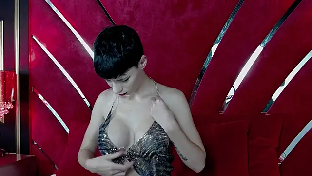 Snapshot of Roxxy_Rouge chatting on October 7, 2025, 4:08 pm Roxxy Rouge online show from October 7, 2025, 4:08 pm