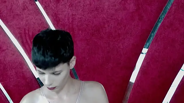 Snapshot of Roxxy_Rouge chatting on October 4, 2025, 3:46 pm Roxxy Rouge online show from October 4, 2025, 3:46 pm