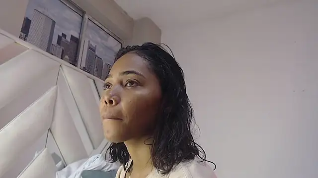 willow smitt online show from April 18, 2026, 1:13 pm