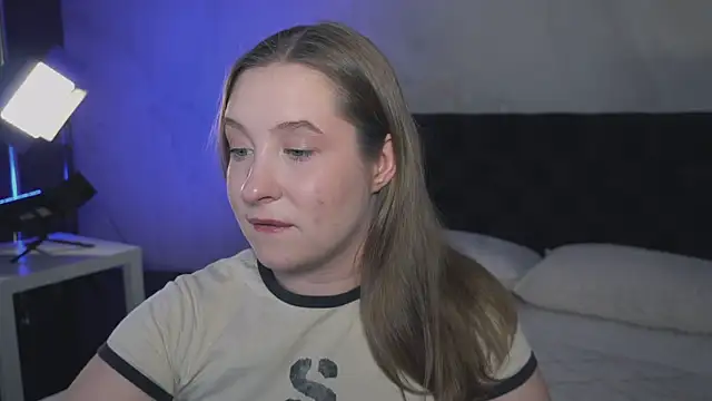 saint trisha online show from March 3, 2026, 8:27 pm