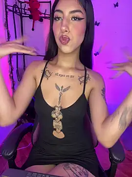 Kendramillerr 1 online show from March 21, 2025, 11:12 pm