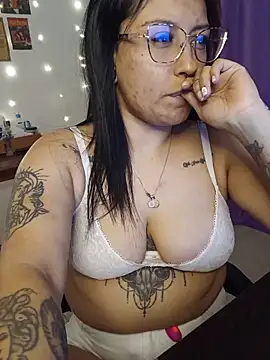 DaniPoison online show from May 15, 2026, 9:46 pm