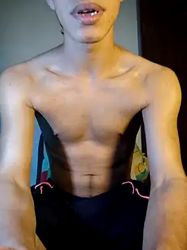 dareck 18 online show from March 14, 2026, 12:38 am