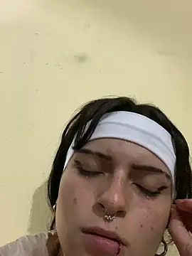 Snapshot of val_zx chatting on March 19, 2025, 3:41 am val zx online show from March 19, 2025, 3:41 am