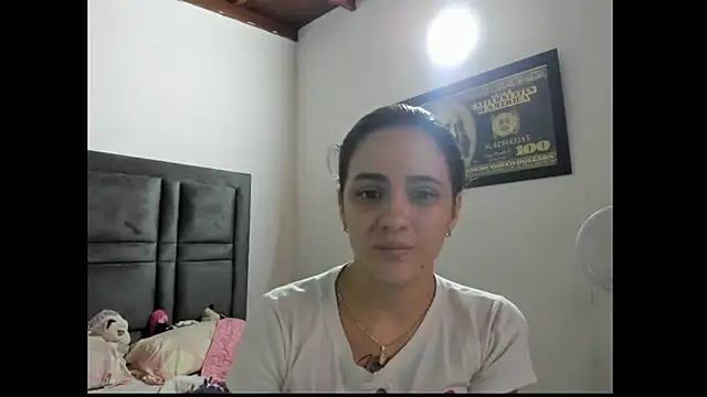 Snapshot of Paulet_Johnson chatting on February 16, 2026, 4:00 am Paulet Johnson online show from February 16, 2026, 4:00 am