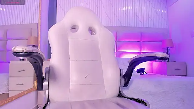 Snapshot of NaomiFrost chatting on January 31, 2026, 7:12 pm NaomiFrost online show from January 31, 2026, 7:12 pm