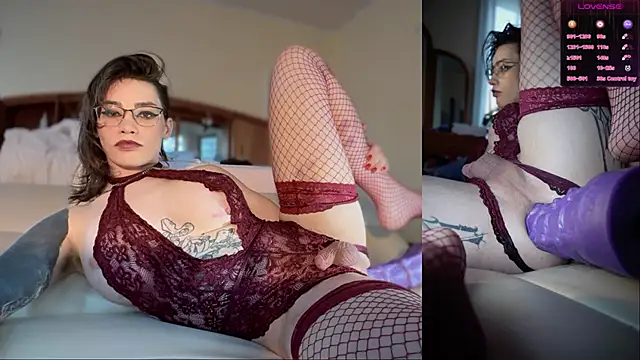 Lena Vesper online show from October 3, 2025, 10:00 pm