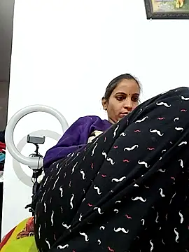 Snapshot of Hotty-Nidhi chatting on January 13, 2026, 3:38 pm Hotty-Nidhi online show from January 13, 2026, 3:38 pm