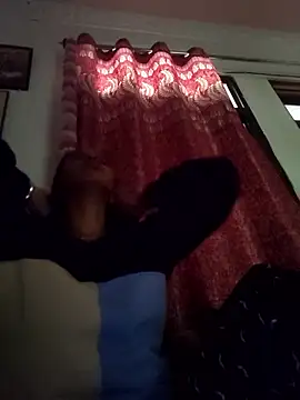 Snapshot of Hotty-Nidhi chatting on January 14, 2026, 4:05 am Hotty-Nidhi online show from January 14, 2026, 4:05 am