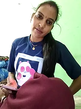 Snapshot of Hotty-Nidhi chatting on December 14, 2025, 11:05 am Hotty-Nidhi online show from December 14, 2025, 11:05 am
