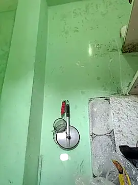 Snapshot of Hotty-Nidhi chatting on December 17, 2025, 5:12 am Hotty-Nidhi online show from December 17, 2025, 5:12 am