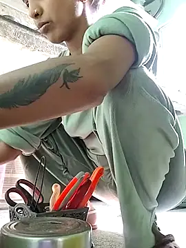 Snapshot of Hotty-Nidhi chatting on November 20, 2025, 5:30 am Hotty-Nidhi online show from November 20, 2025, 5:30 am