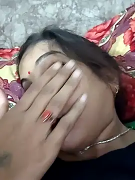 Snapshot of Hotty-Nidhi chatting on January 13, 2026, 3:32 am Hotty-Nidhi online show from January 13, 2026, 3:32 am