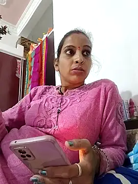 Snapshot of Hotty-Nidhi chatting on October 29, 2025, 3:33 pm Hotty-Nidhi online show from October 29, 2025, 3:33 pm