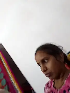 Snapshot of Hotty-Nidhi chatting on November 23, 2025, 3:27 am Hotty-Nidhi online show from November 23, 2025, 3:27 am