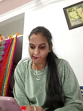 Snapshot of Hotty-Nidhi chatting on November 19, 2025, 5:24 pm Hotty-Nidhi online show from November 19, 2025, 5:24 pm