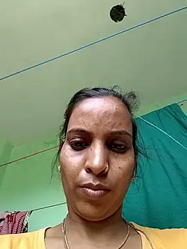 Snapshot of Hotty-Nidhi chatting on May 19, 2026, 5:14 am Hotty-Nidhi online show from May 19, 2026, 5:14 am