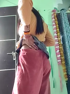 Snapshot of Hotty-Nidhi chatting on February 3, 2026, 6:40 am Hotty-Nidhi online show from February 3, 2026, 6:40 am