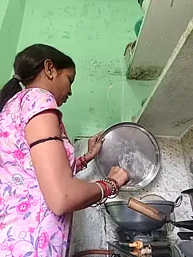 Snapshot of Hotty-Nidhi chatting on February 24, 2026, 5:19 am Hotty-Nidhi online show from February 24, 2026, 5:19 am