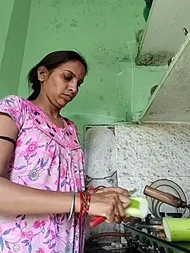 Snapshot of Hotty-Nidhi chatting on February 26, 2026, 4:45 am Hotty-Nidhi online show from February 26, 2026, 4:45 am