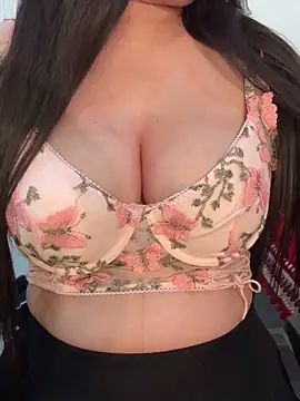 yours chahat online show from March 4, 2026, 5:31 pm