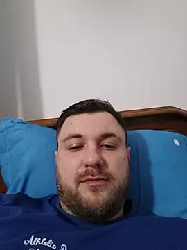 Snapshot of hugedickedd chatting on February 15, 2026, 4:24 am hugedickedd online show from February 15, 2026, 4:24 am