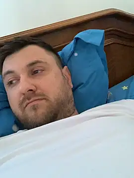 Snapshot of hugedickedd chatting on March 26, 2026, 9:29 am hugedickedd online show from March 26, 2026, 9:29 am