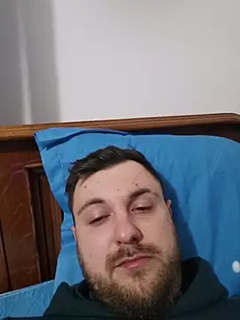 Snapshot of hugedickedd chatting on February 17, 2026, 7:55 pm hugedickedd online show from February 17, 2026, 7:55 pm