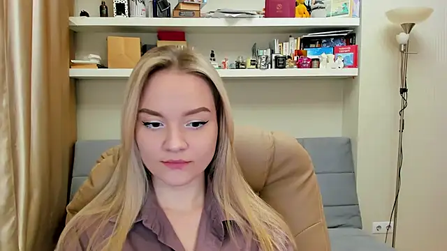 Snapshot of Kara_Smith_ chatting on March 11, 2025, 11:58 pm Kara Smith online show from March 11, 2025, 11:58 pm