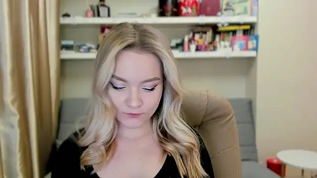 Snapshot of Kara_Smith_ chatting on February 28, 2026, 11:59 pm Kara Smith online show from February 28, 2026, 11:59 pm