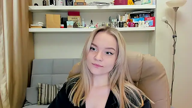 Snapshot of Kara_Smith_ chatting on March 6, 2025, 12:54 am Kara Smith online show from March 6, 2025, 12:54 am