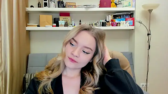 Snapshot of Kara_Smith_ chatting on January 22, 2025, 12:06 am Kara Smith online show from January 22, 2025, 12:06 am