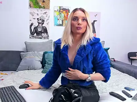 Snapshot of FindomGoddess1 chatting on September 19, 2025, 2:10 pm FindomGoddess1 online show from September 19, 2025, 2:10 pm