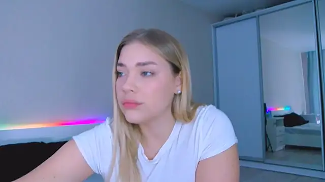 Snapshot of DIANAxxxDIAMOND chatting on September 21, 2025, 7:46 am DIANAxxxDIAMOND online show from September 21, 2025, 7:46 am